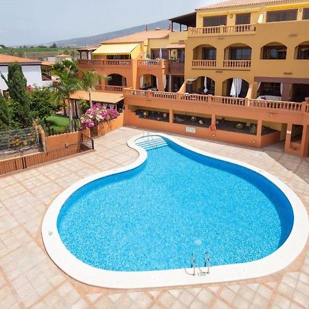 Eden Rentals Elite Palace Suites アデヘ エクステリア 写真