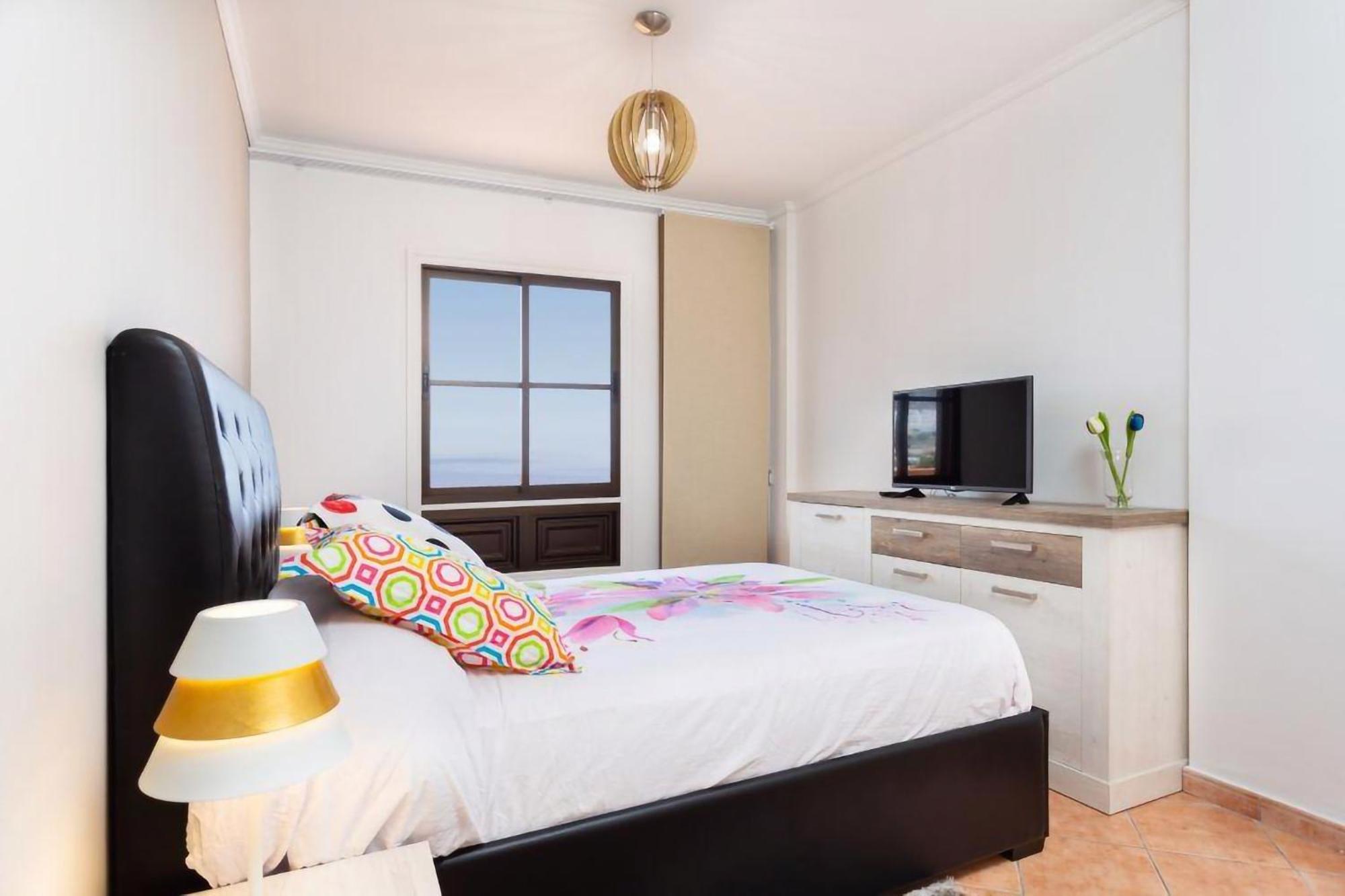 Eden Rentals Elite Palace Suites アデヘ エクステリア 写真