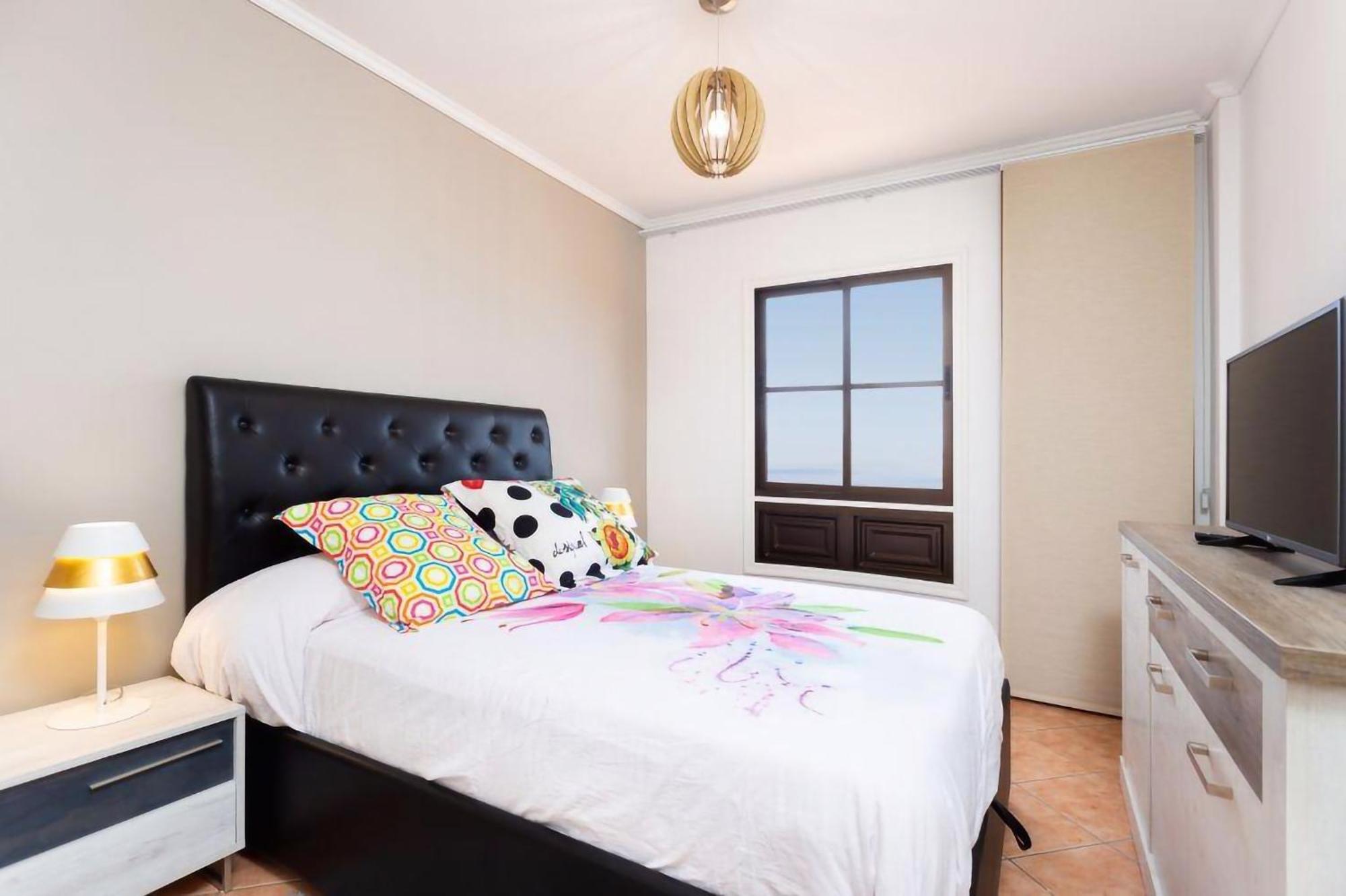 Eden Rentals Elite Palace Suites アデヘ エクステリア 写真