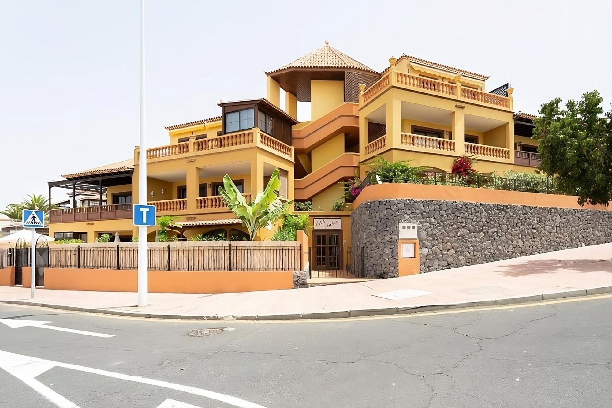 Eden Rentals Elite Palace Suites アデヘ エクステリア 写真